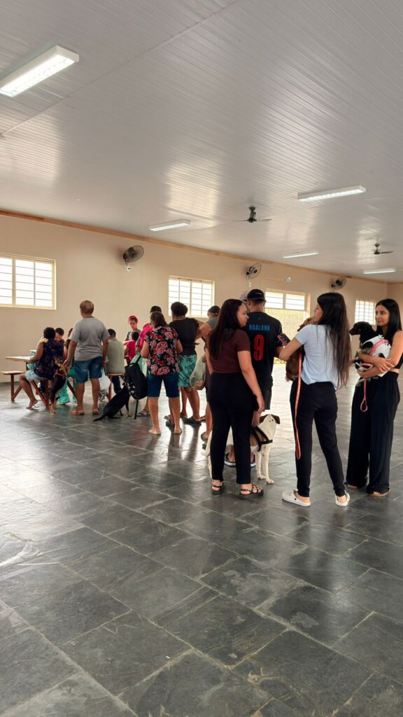 CASTRAÇÃO E MICROCHIPAGEM