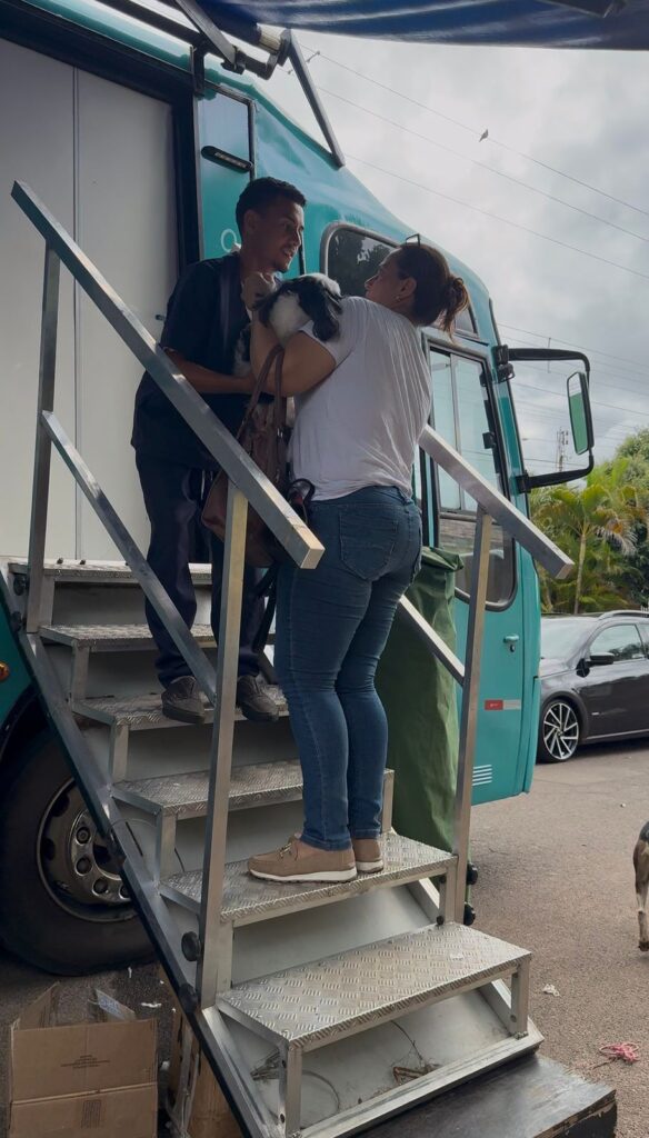 CASTRAÇÃO E MICROCHIPAGEM