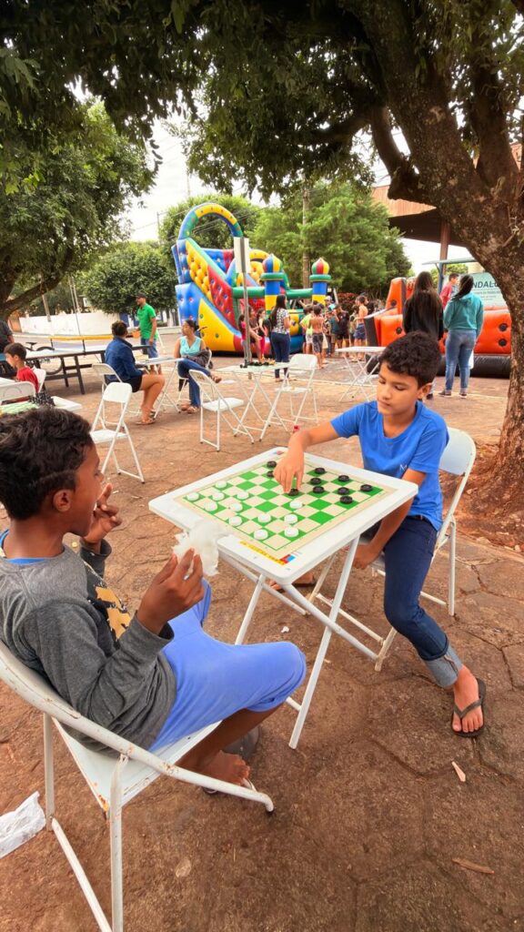 FAMILIA NA PRAÇA 1º EDIÇÃO