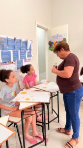 OFICINA DE PINTURA PARA AS CRIANÇAS