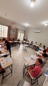 OFICINA DE PINTURA PARA AS CRIANÇAS