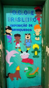 EMEF DORIVAL REIS CAMARGO REALIZA EXPOSIÇÃO FOLCLÓRICA.