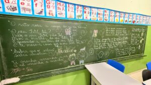 EMEF DORIVAL REIS CAMARGO REALIZA EXPOSIÇÃO FOLCLÓRICA.
