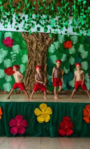 EXPOSIÇÃO E APRESENTAÇÃO FOLCLORICA
