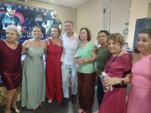 GRUPO DA MELHOR IDADE PARTICIPA DE BAILE REGIONAL EM GUARARAPES.