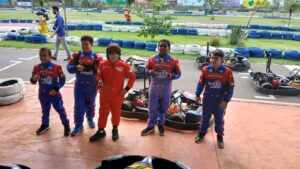 PASSEIO COM AS CRIANÇAS NO SPEED PARK.