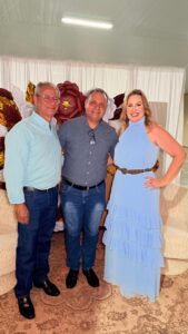 JANTAR ESPECIAL EM HOMENAGEM AO DIA DOS PROFESSORES.