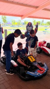 PASSEIO COM AS CRIANÇAS NO SPEED PARK.