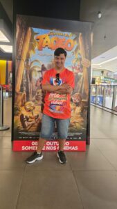 PASSEIO NO CINEMA COM PARTICIPANTES SCFV – BPC/PNE – Pintura em Telas