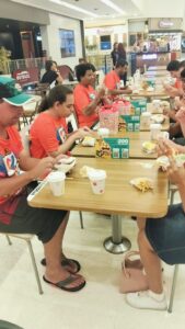 PASSEIO NO CINEMA COM PARTICIPANTES SCFV – BPC/PNE – Pintura em Telas